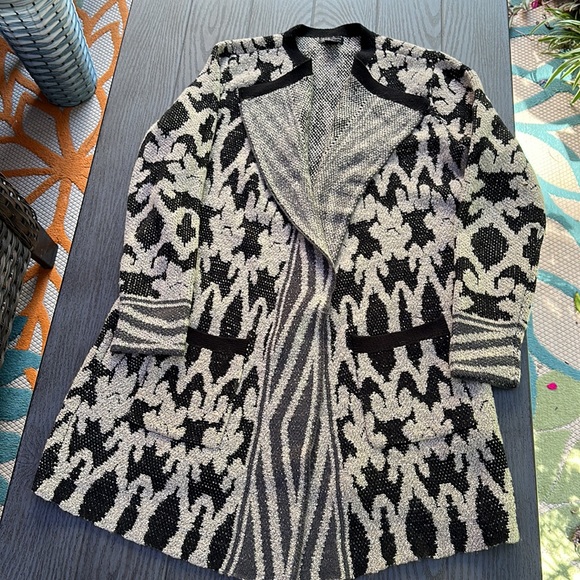 Woman’s Lucky Brand Cardigan - Picture 6 of 8